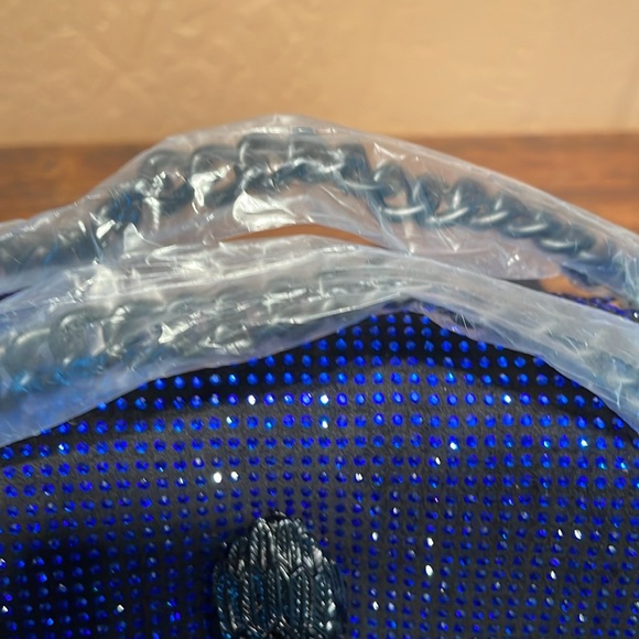 Kurt Geiger London Kennsington NWT Sparkling Blue Crystal Crossbody/Shoulder Bag - Picture 5 of 12